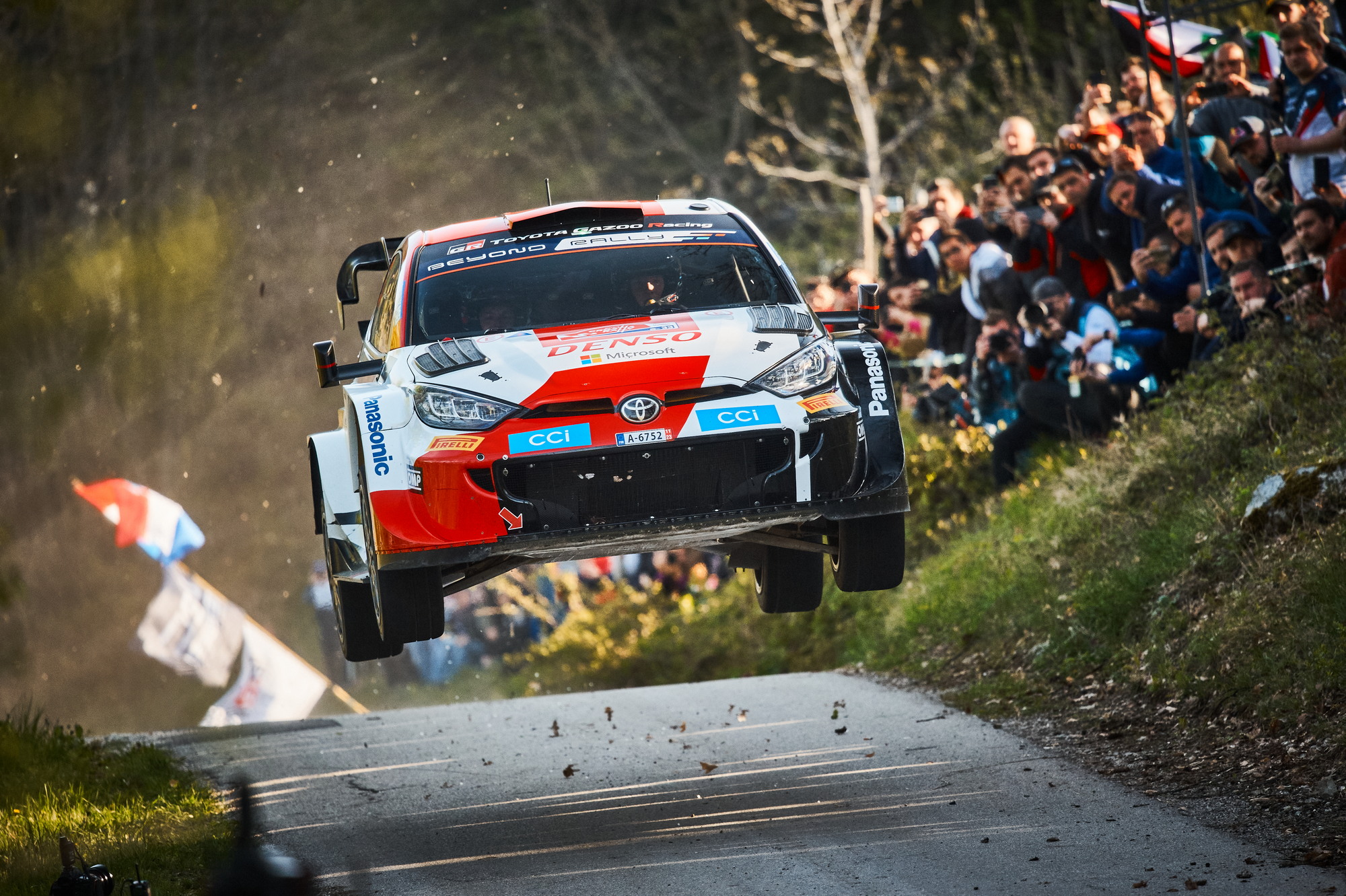 Evans takes Croatia Rally lead after Neuville crashes out - 2