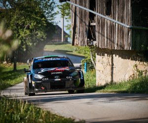 Neuville and Evans are even!